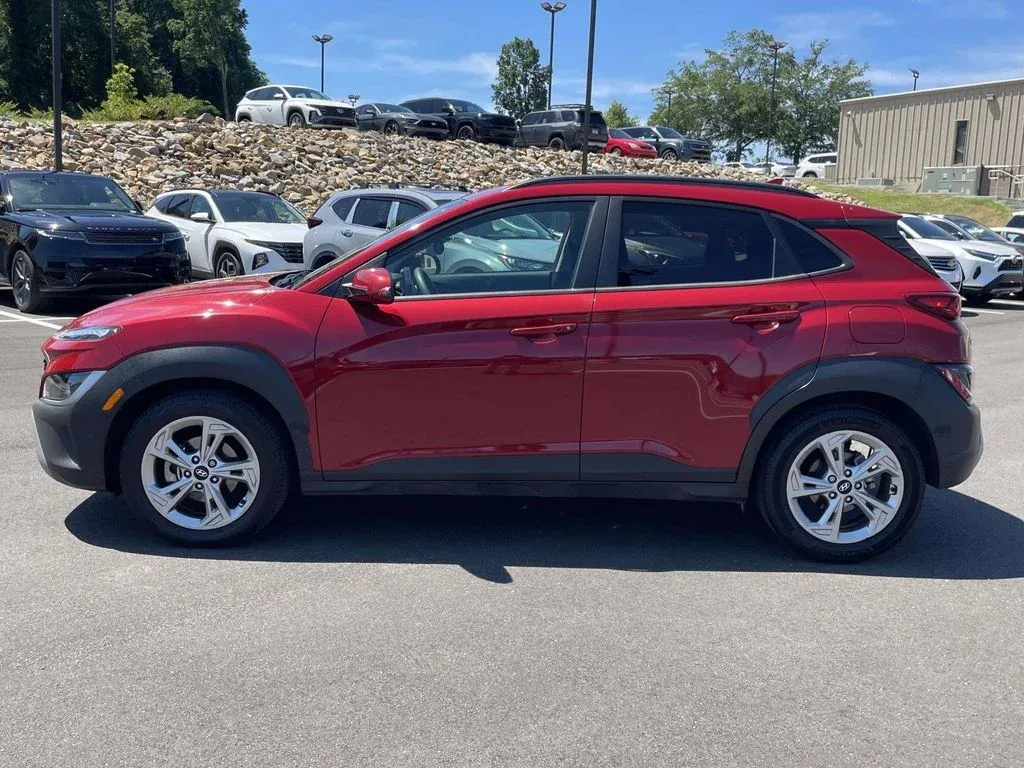 2023 Hyundai Kona SEL thumbnail 7