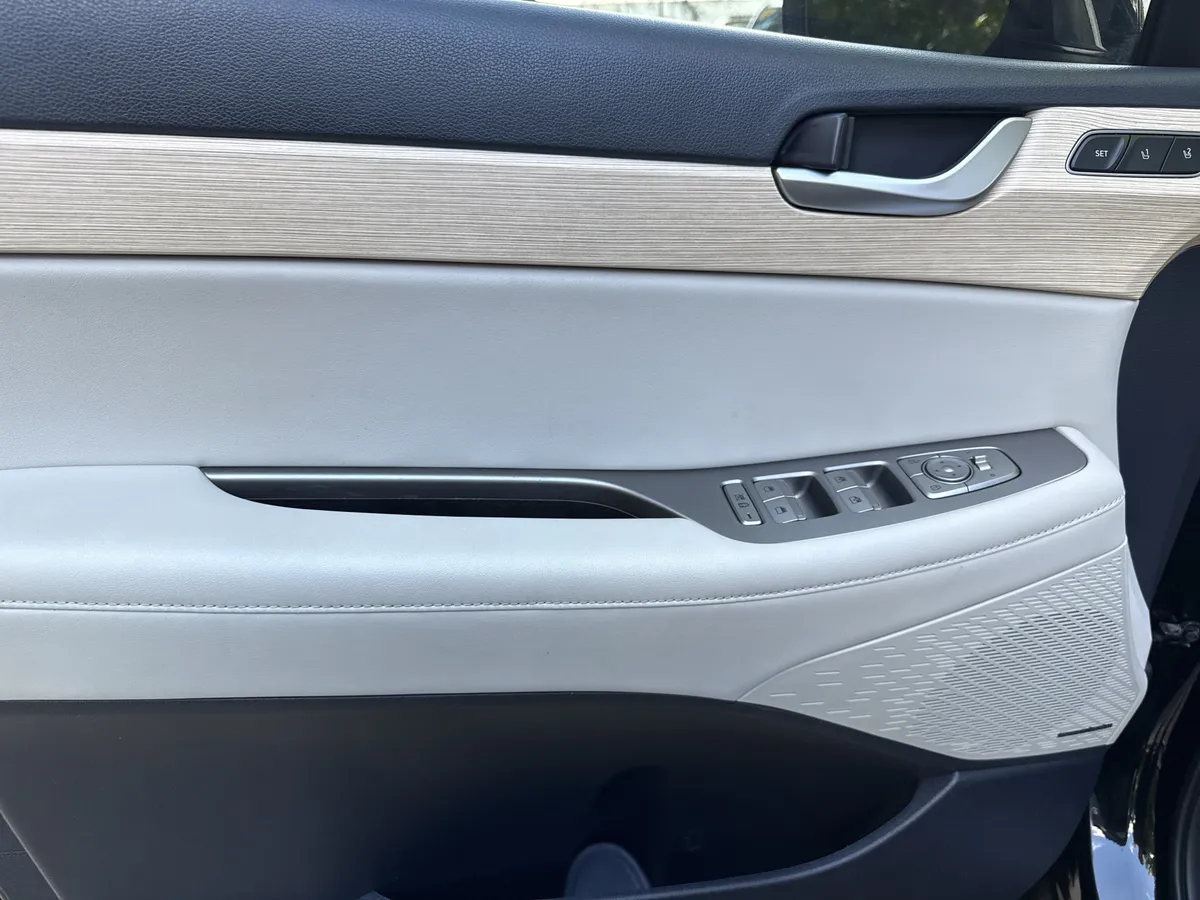 2023 Hyundai Palisade Limited thumbnail 10