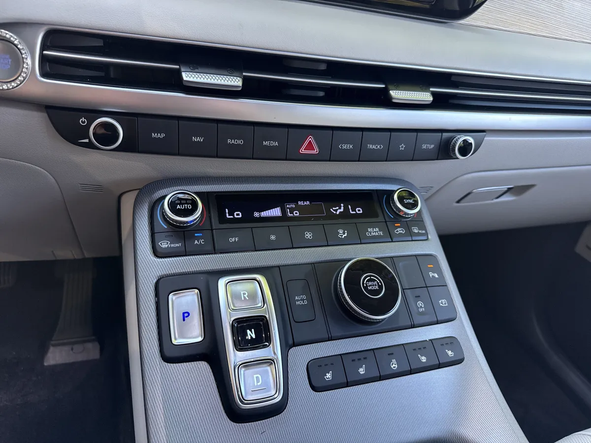 2023 Hyundai Palisade Limited thumbnail 28