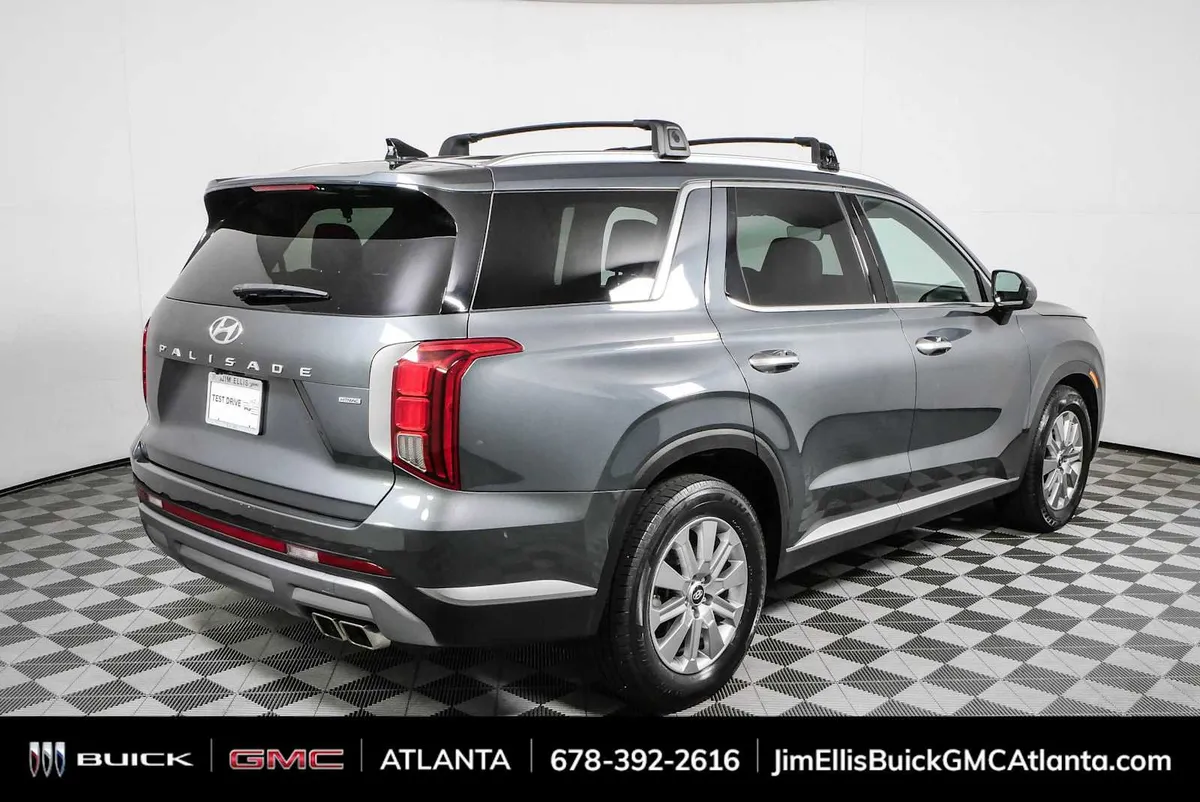 2023 Hyundai Palisade SEL thumbnail 3