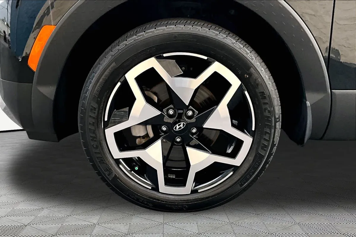 2023 Hyundai Santa Cruz Limited thumbnail 19
