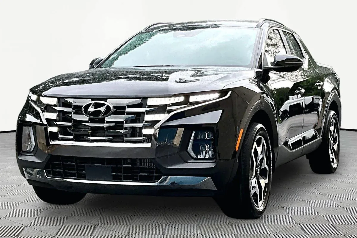 2023 Hyundai Santa Cruz Limited thumbnail 2