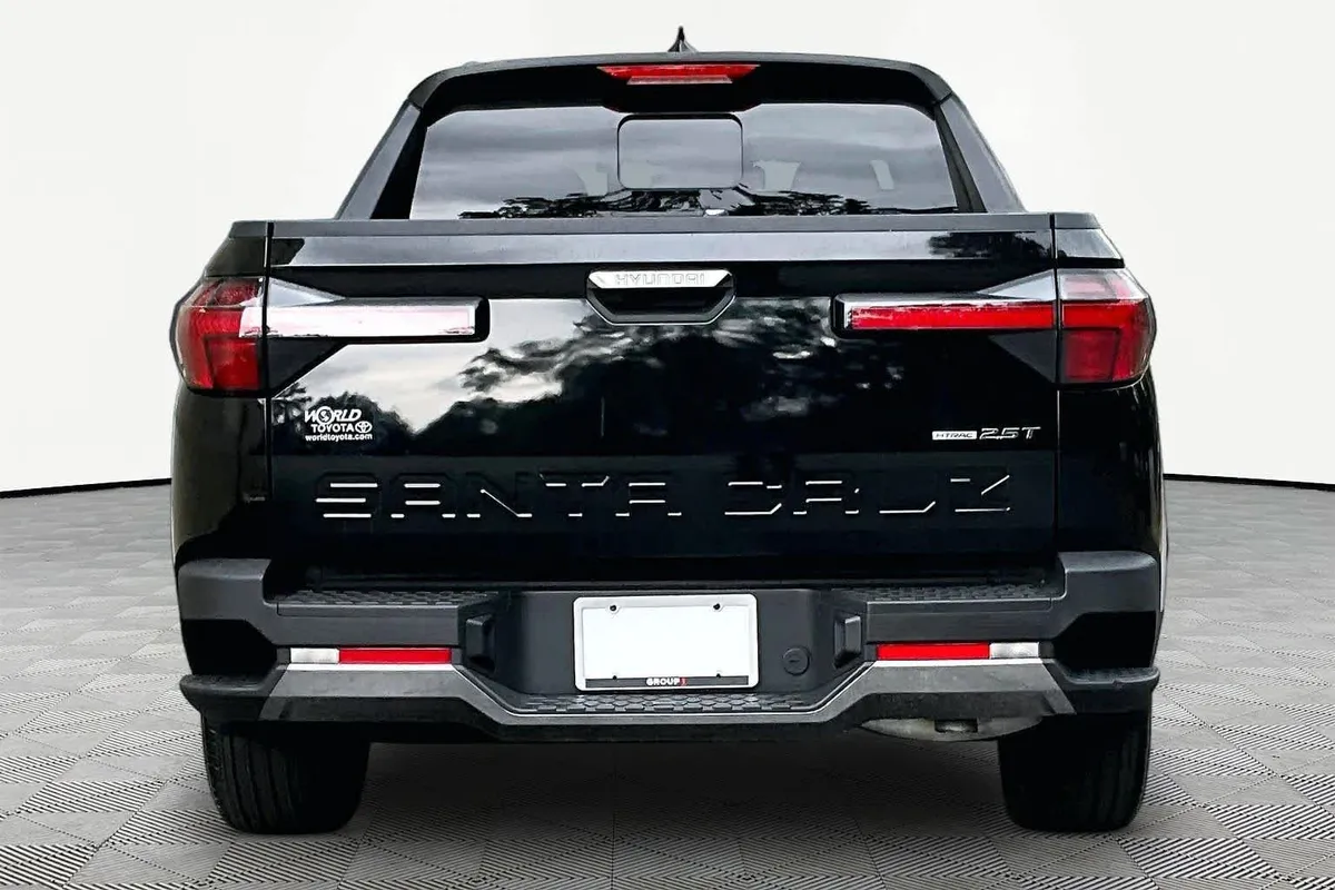 2023 Hyundai Santa Cruz Limited thumbnail 9
