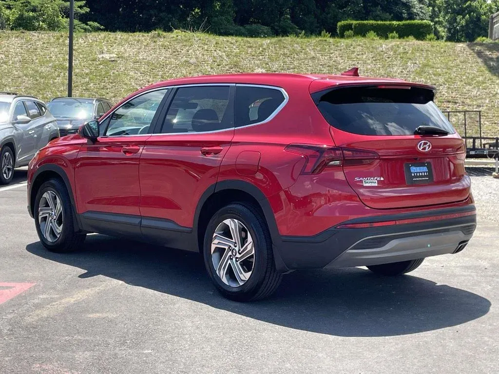 2023 Hyundai Santa Fe SE thumbnail 5