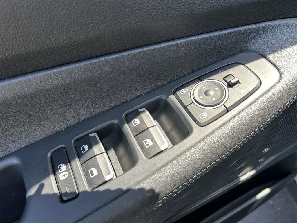 2023 Hyundai Santa Fe SEL thumbnail 17