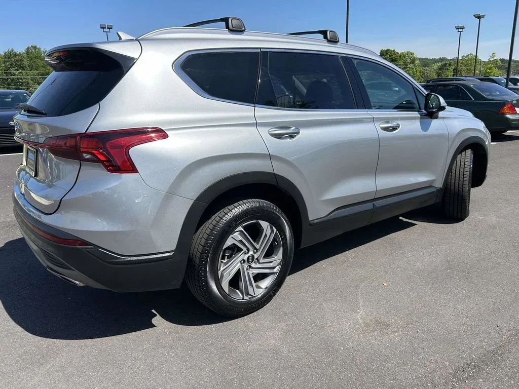 2023 Hyundai Santa Fe SEL thumbnail 3