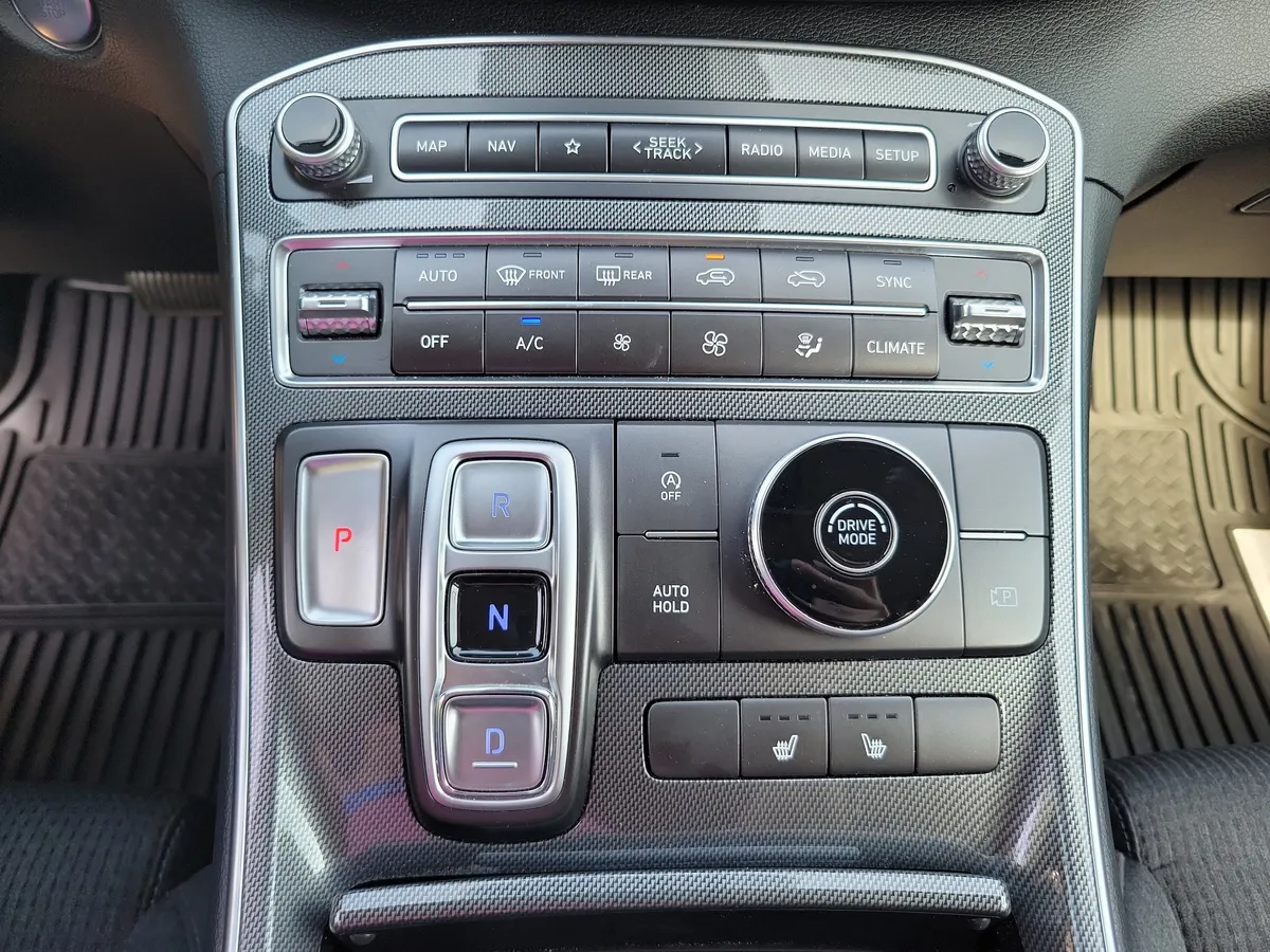 2023 Hyundai Santa Fe SEL thumbnail 17