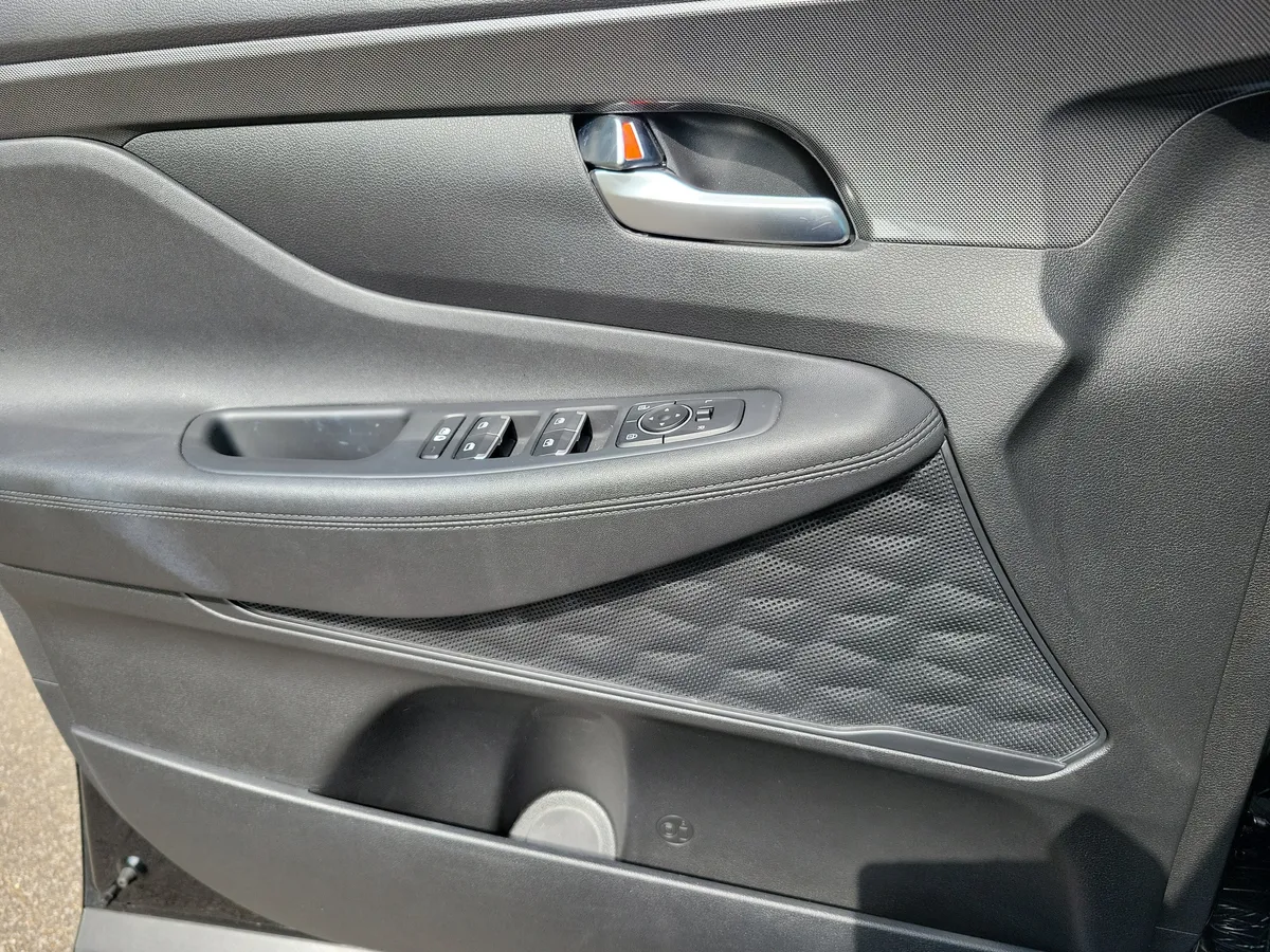 2023 Hyundai Santa Fe SEL thumbnail 23