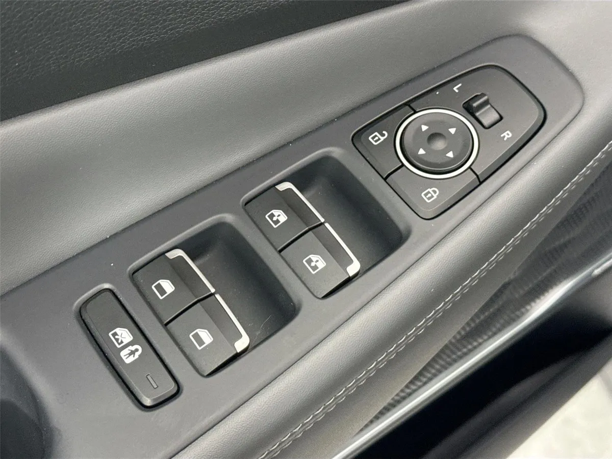 2023 Hyundai Santa Fe SEL thumbnail 27