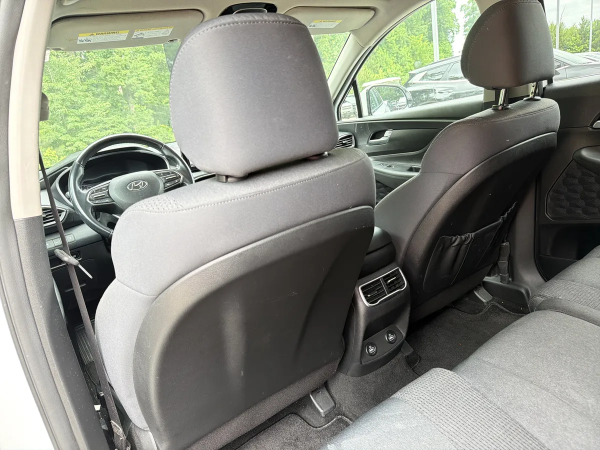 2023 Hyundai Santa Fe SEL thumbnail 18