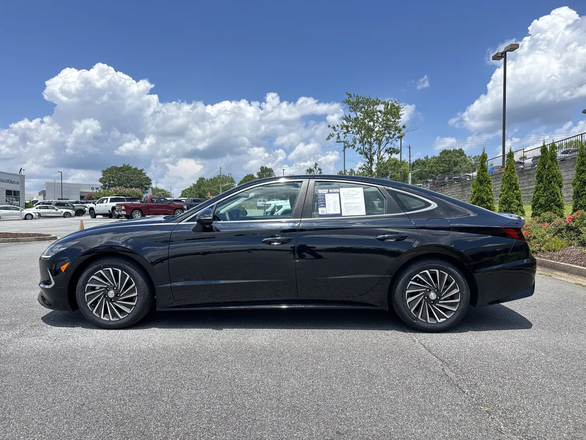 2023 Hyundai Sonata Hybrid Limited thumbnail 6