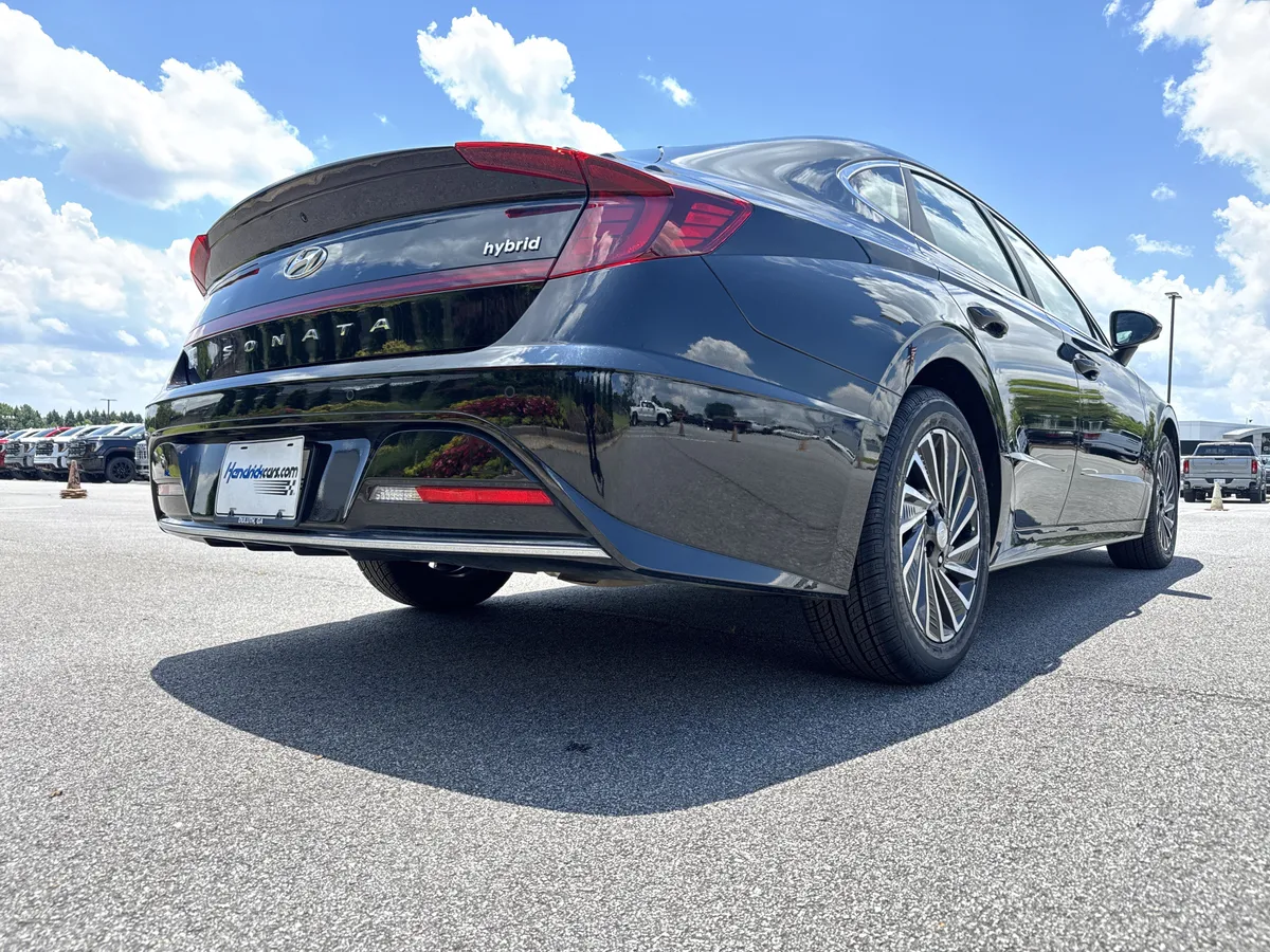 2023 Hyundai Sonata Hybrid Limited thumbnail 9