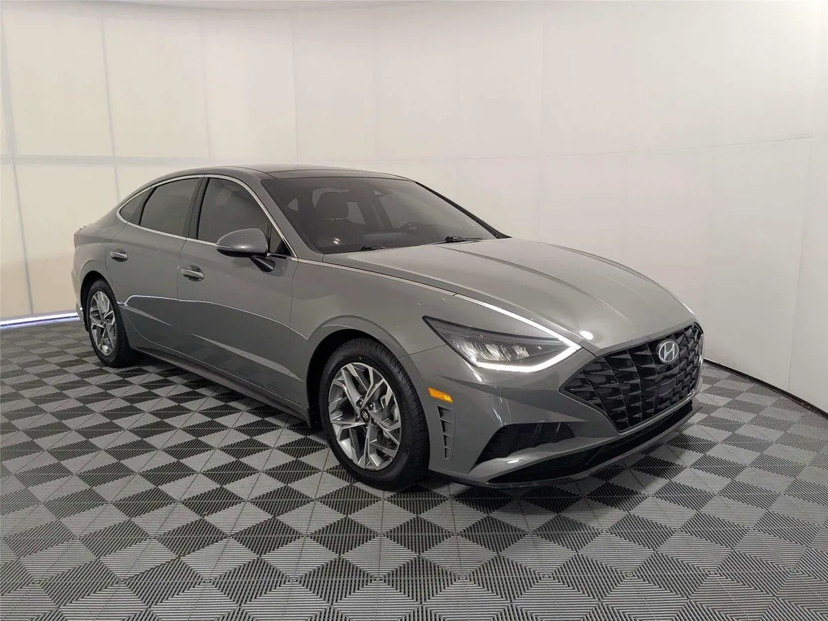 2023 Hyundai Sonata SEL thumbnail 3