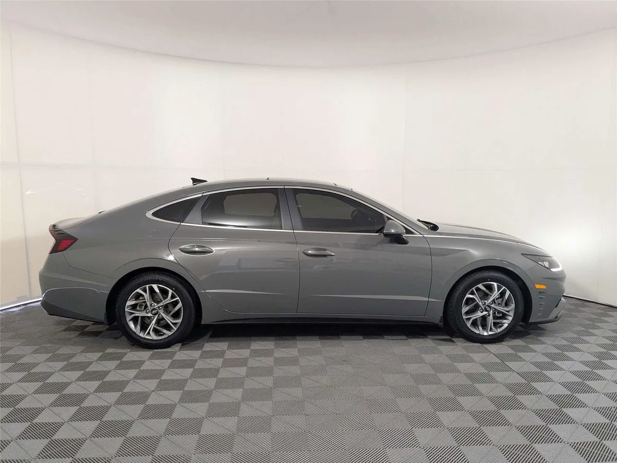 2023 Hyundai Sonata SEL thumbnail 4