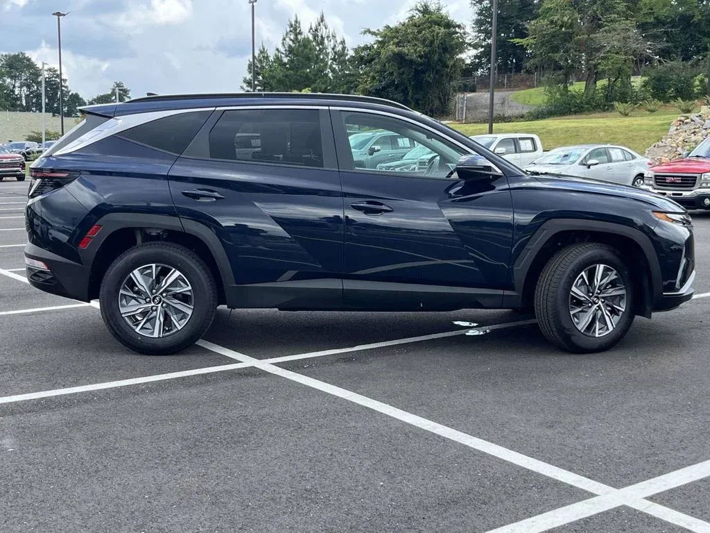 2023 Hyundai Tucson Hybrid Blue thumbnail 2