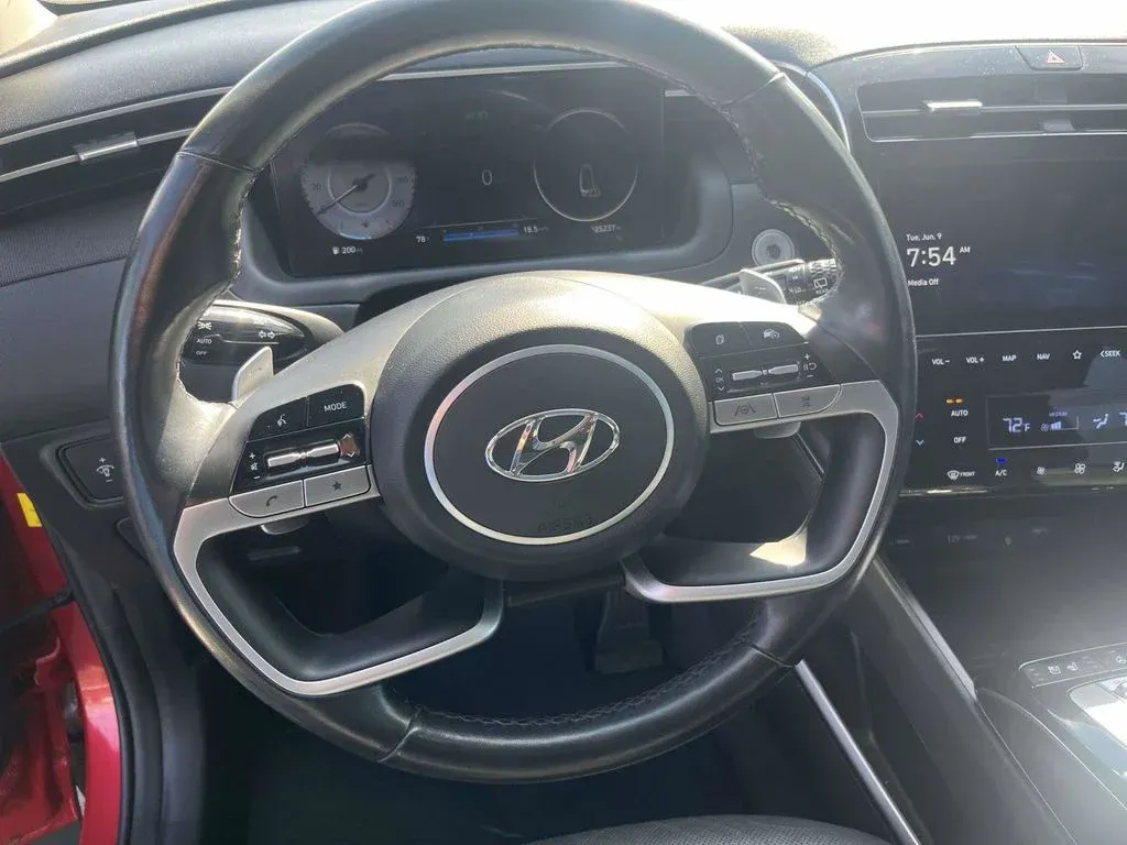 2023 Hyundai Tucson Limited thumbnail 16