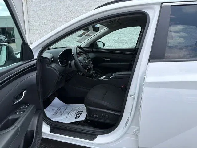 2023 Hyundai Tucson SEL thumbnail 28