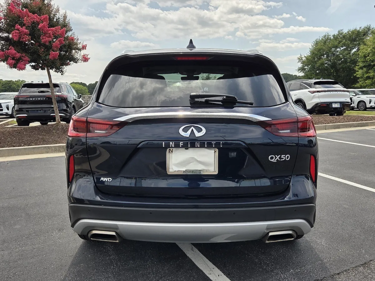 2023 INFINITI QX50 LUXE thumbnail 8