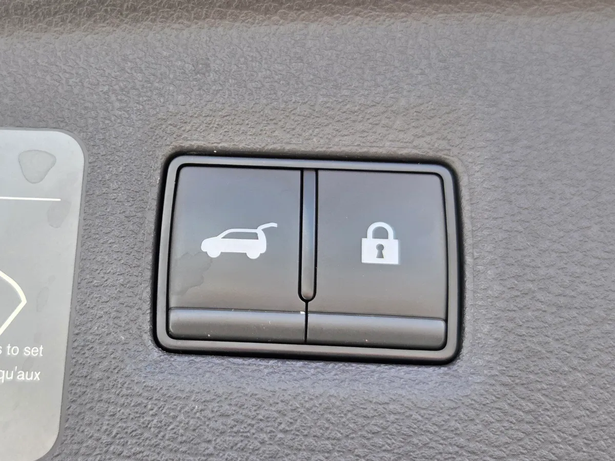2023 INFINITI QX50 SENSORY thumbnail 28