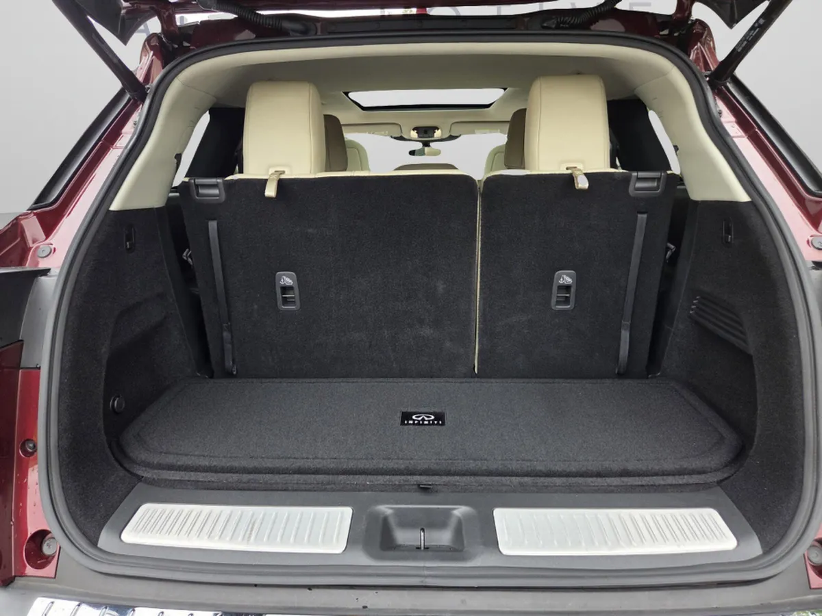 2023 INFINITI QX60 LUXE thumbnail 12