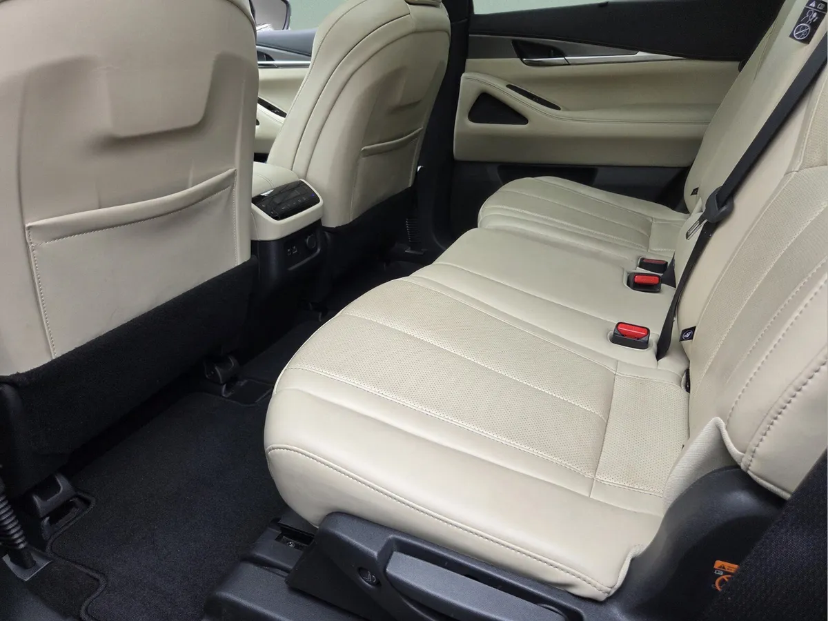 2023 INFINITI QX60 LUXE thumbnail 26