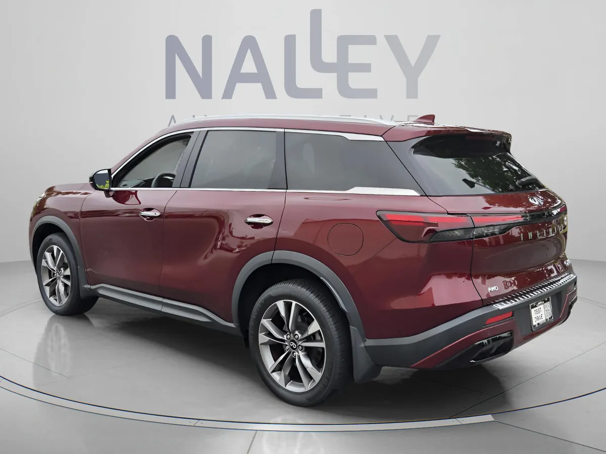 2023 INFINITI QX60 LUXE thumbnail 3