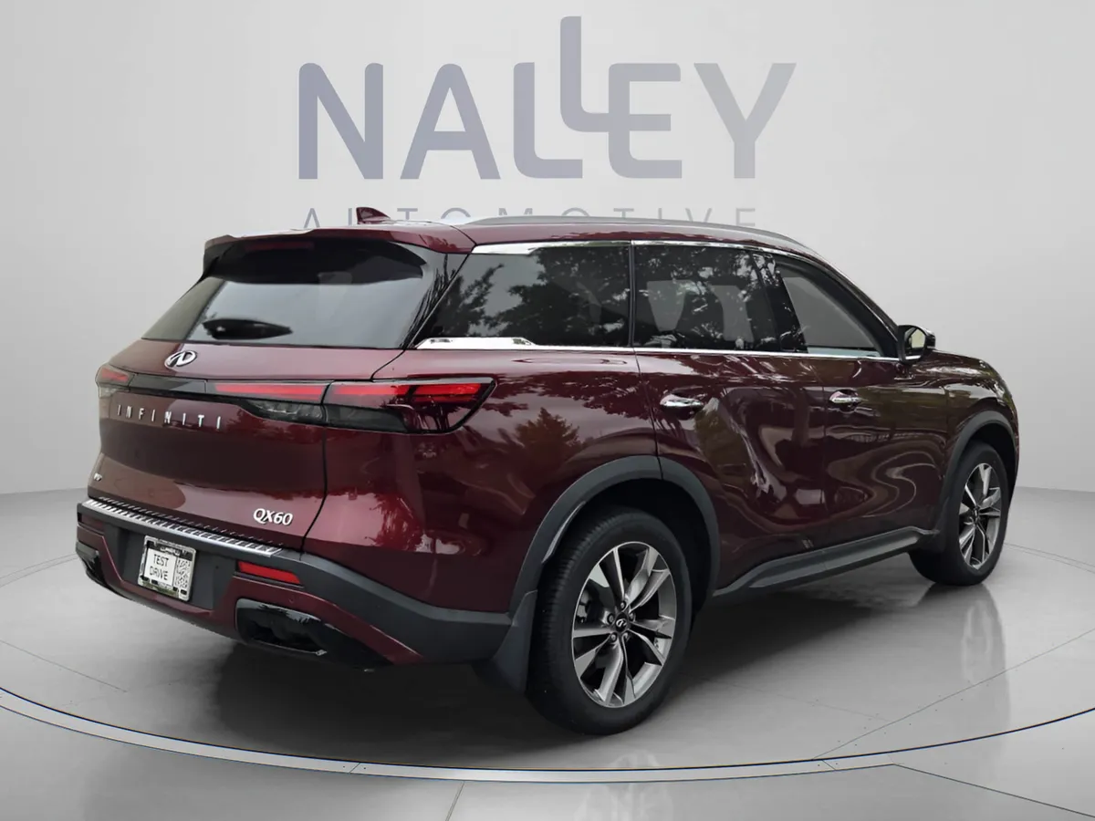 2023 INFINITI QX60 LUXE thumbnail 5