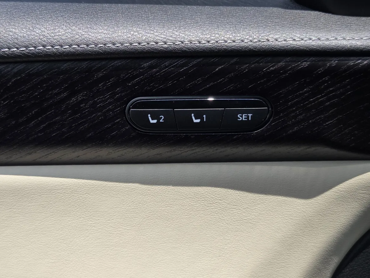 2023 INFINITI QX60 SENSORY thumbnail 33