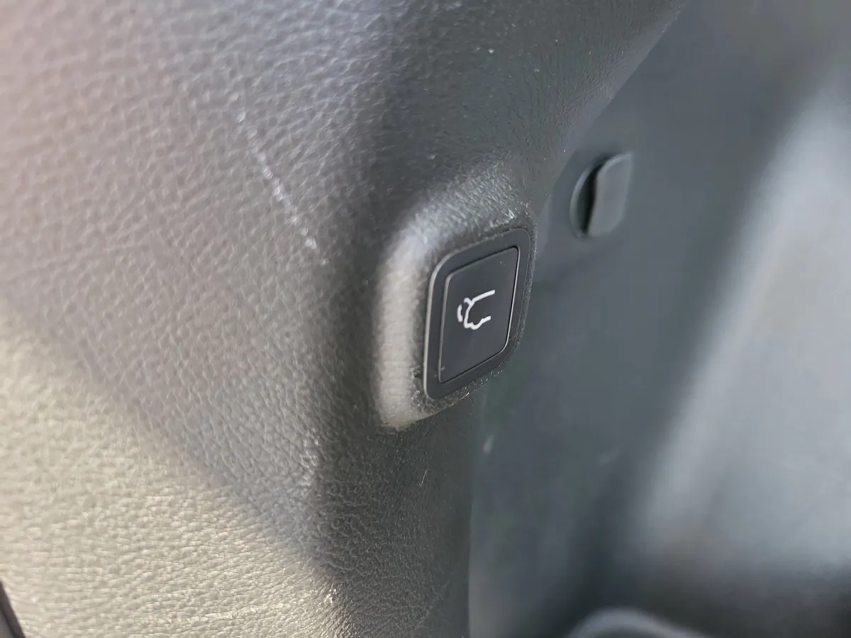 2023 Jeep Cherokee Altitude Lux thumbnail 11