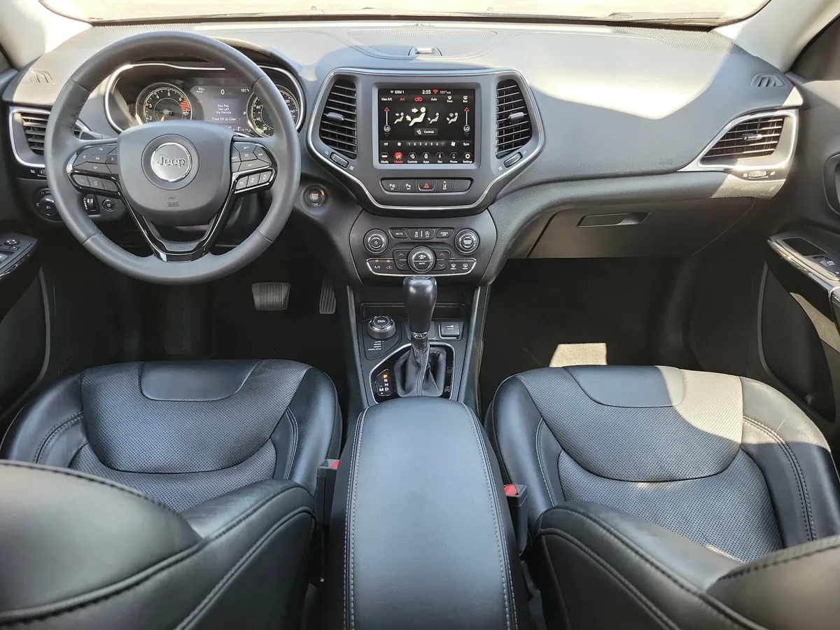 2023 Jeep Cherokee Altitude Lux thumbnail 9