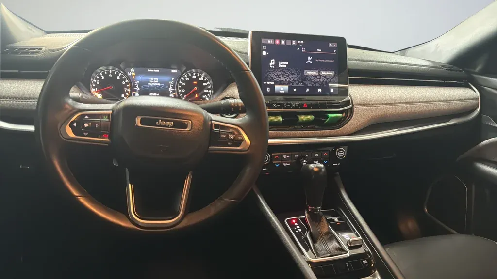 2023 Jeep Compass Latitude thumbnail 13