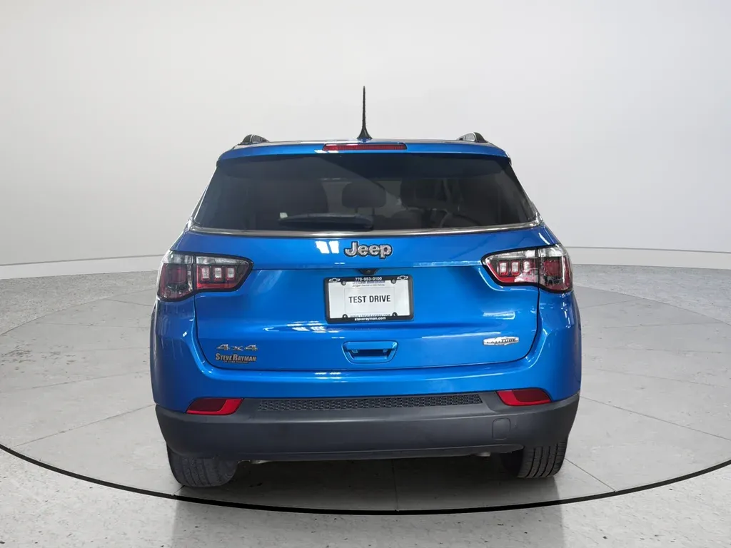 2023 Jeep Compass Latitude thumbnail 8