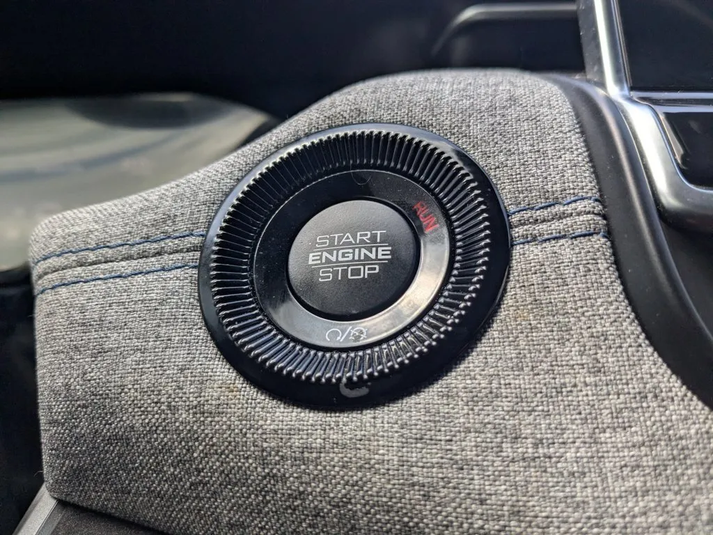 2023 Jeep Compass Sport thumbnail 19