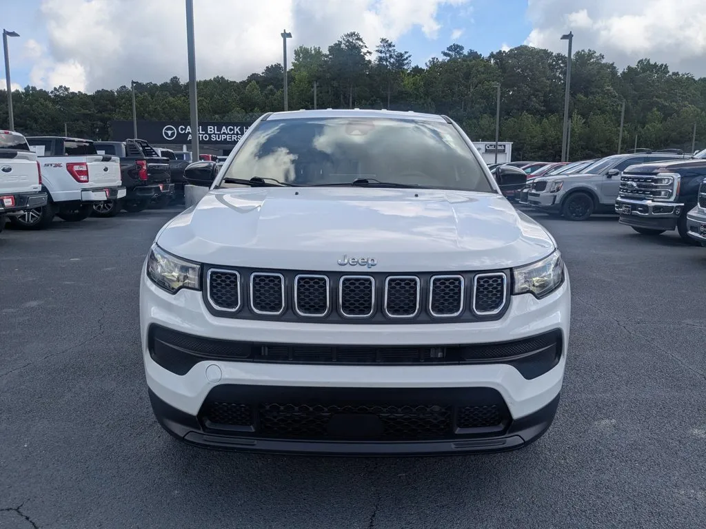 2023 Jeep Compass Sport thumbnail 2