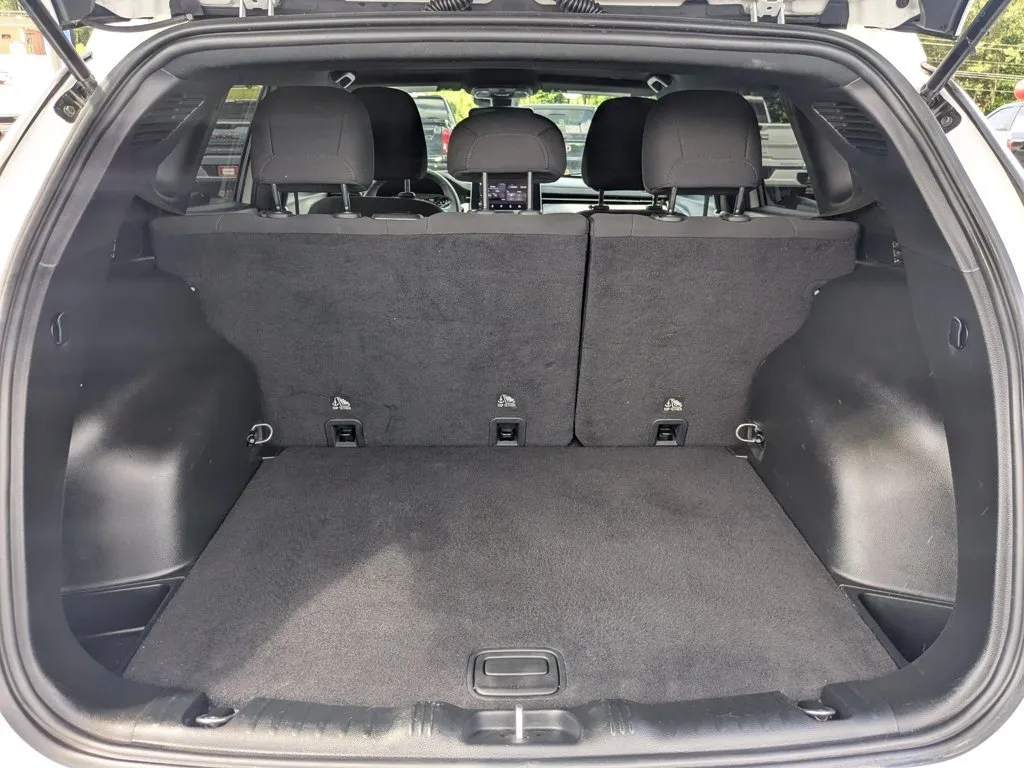 2023 Jeep Compass Sport thumbnail 23