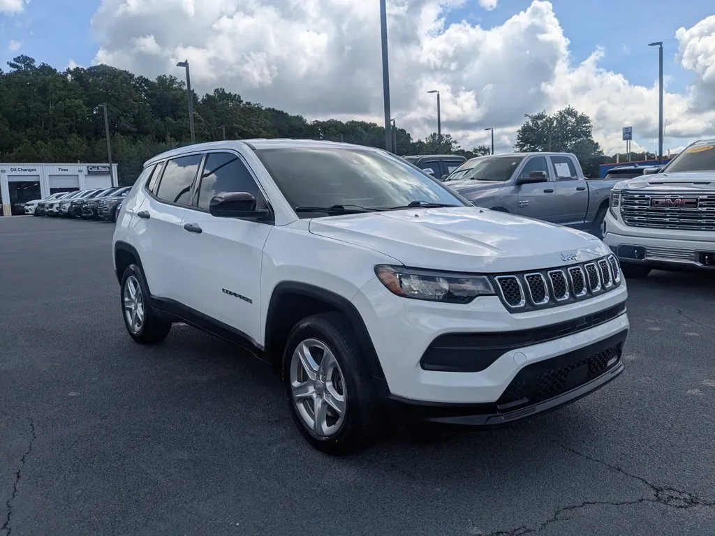 2023 Jeep Compass Sport thumbnail 3