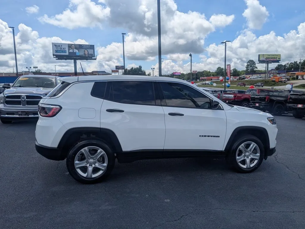 2023 Jeep Compass Sport thumbnail 4