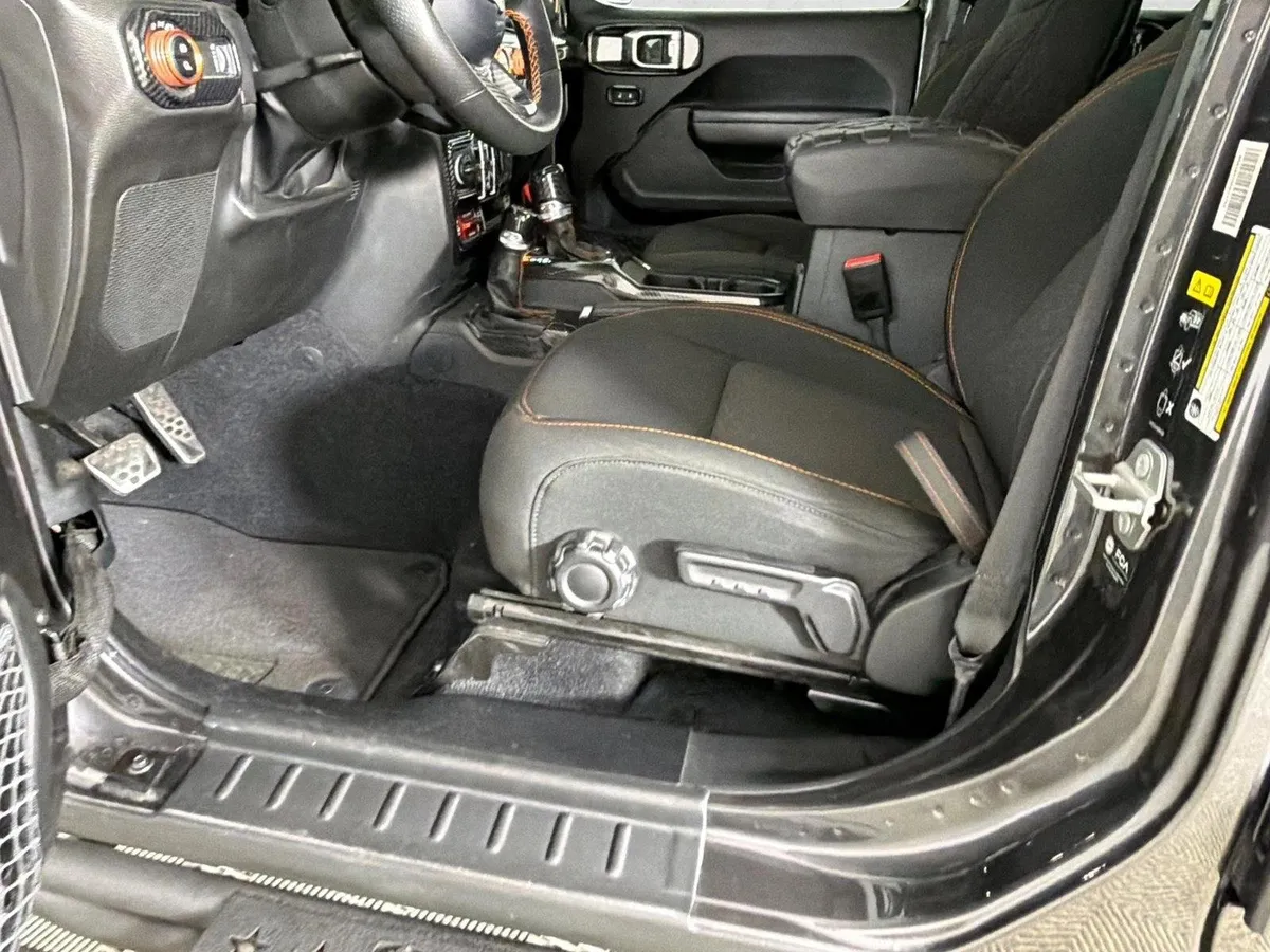2023 Jeep Gladiator Mojave thumbnail 10