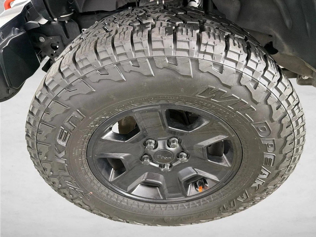 2023 Jeep Gladiator Mojave thumbnail 12