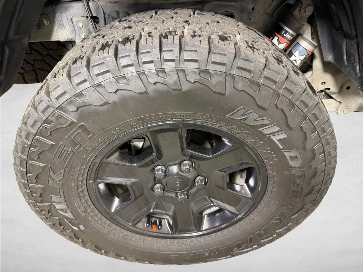 2023 Jeep Gladiator Mojave thumbnail 18