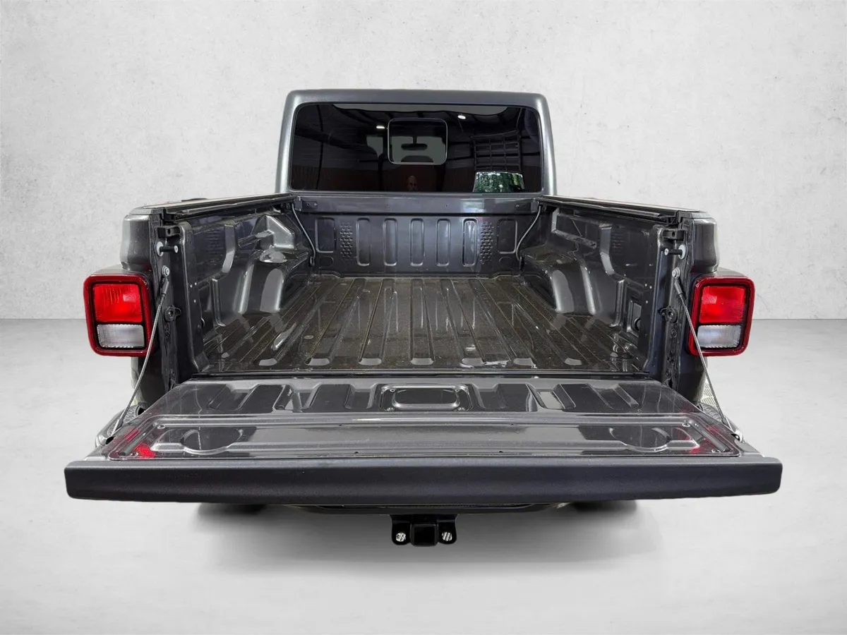 2023 Jeep Gladiator Mojave thumbnail 19