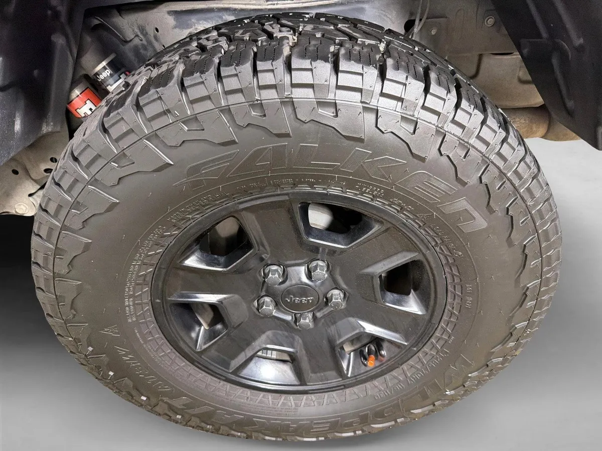 2023 Jeep Gladiator Mojave thumbnail 20