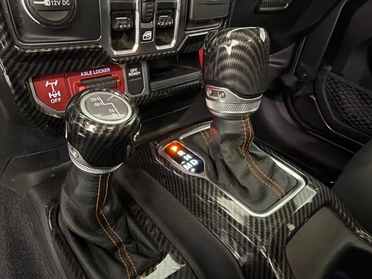 2023 Jeep Gladiator Mojave thumbnail 30