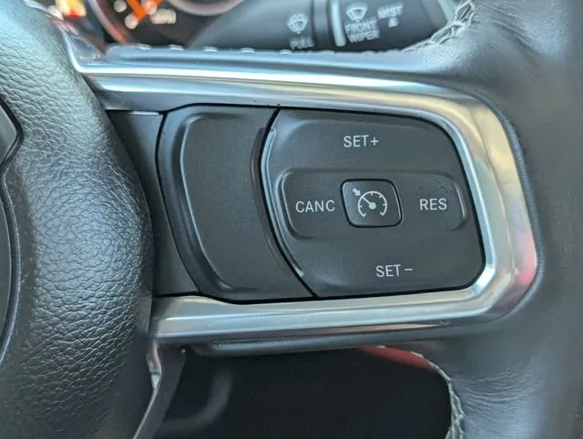 2023 Jeep Gladiator Overland thumbnail 27