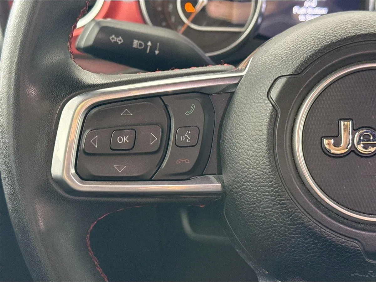2023 Jeep Gladiator Rubicon thumbnail 17