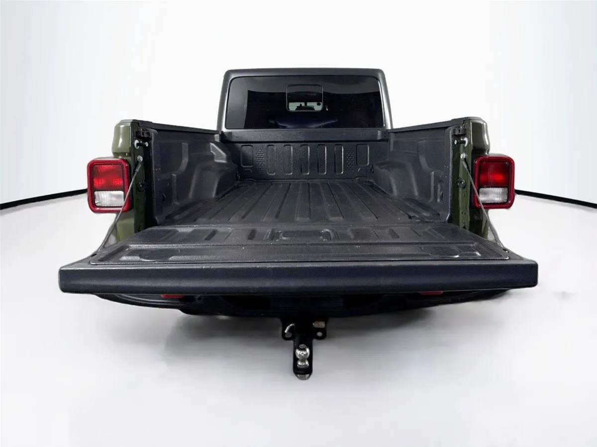 2023 Jeep Gladiator Rubicon thumbnail 37