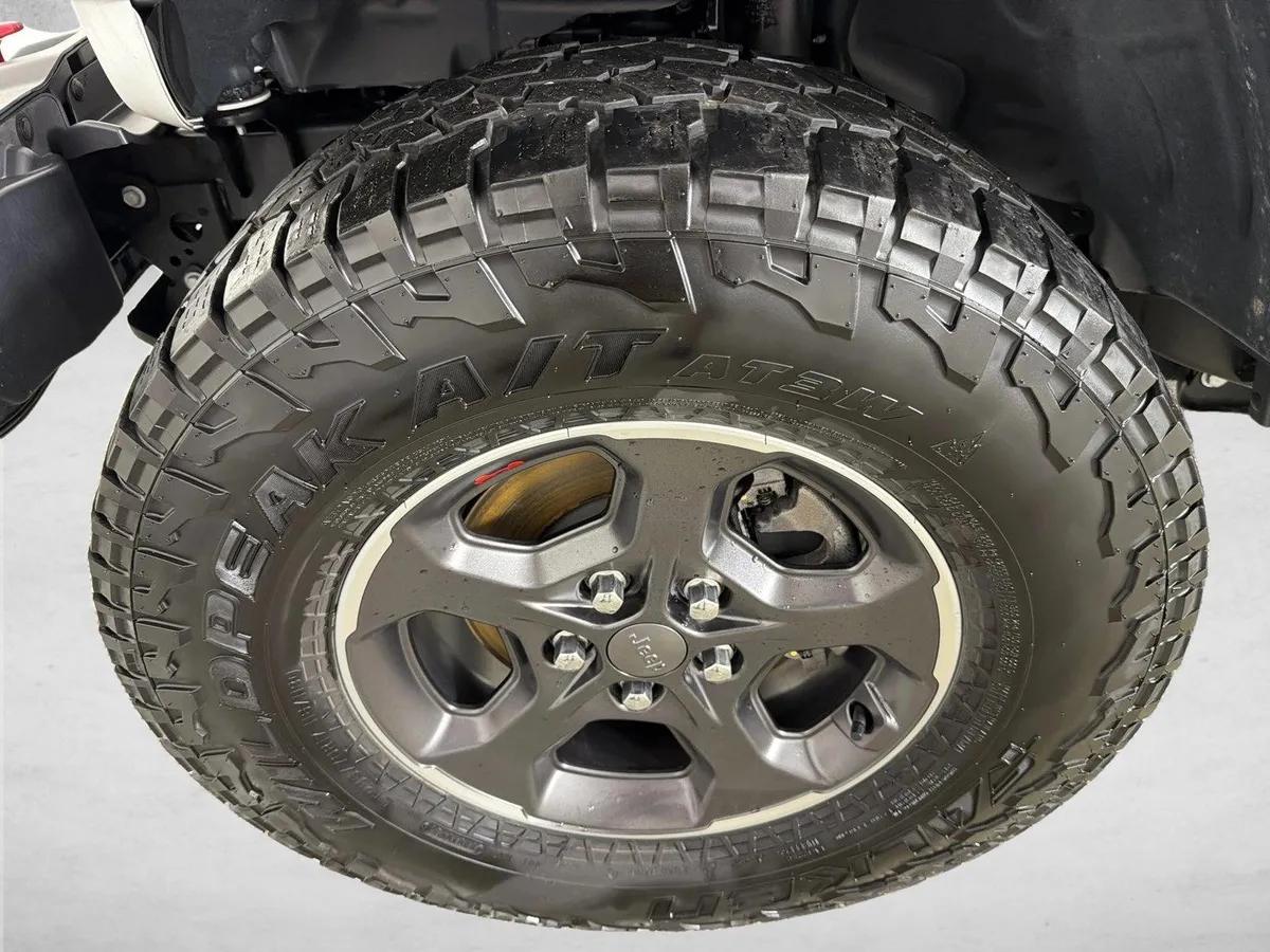2023 Jeep Gladiator Rubicon thumbnail 12
