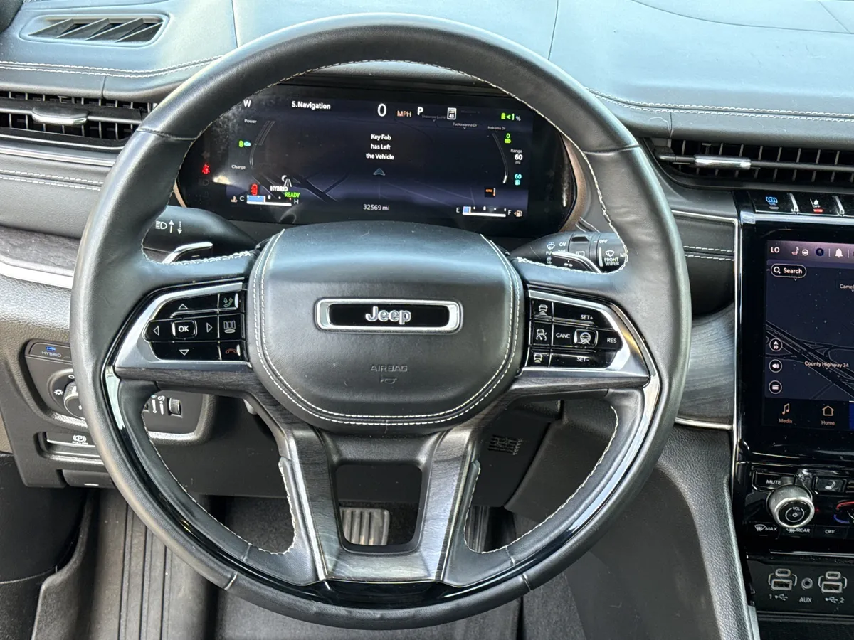 2023 Jeep Grand Cherokee 4xe Overland thumbnail 20
