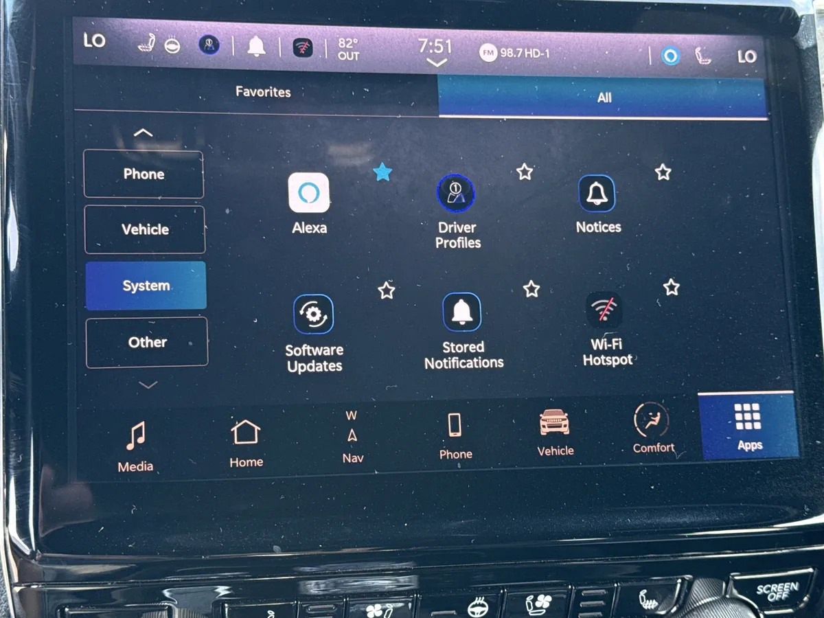2023 Jeep Grand Cherokee 4xe Overland thumbnail 35