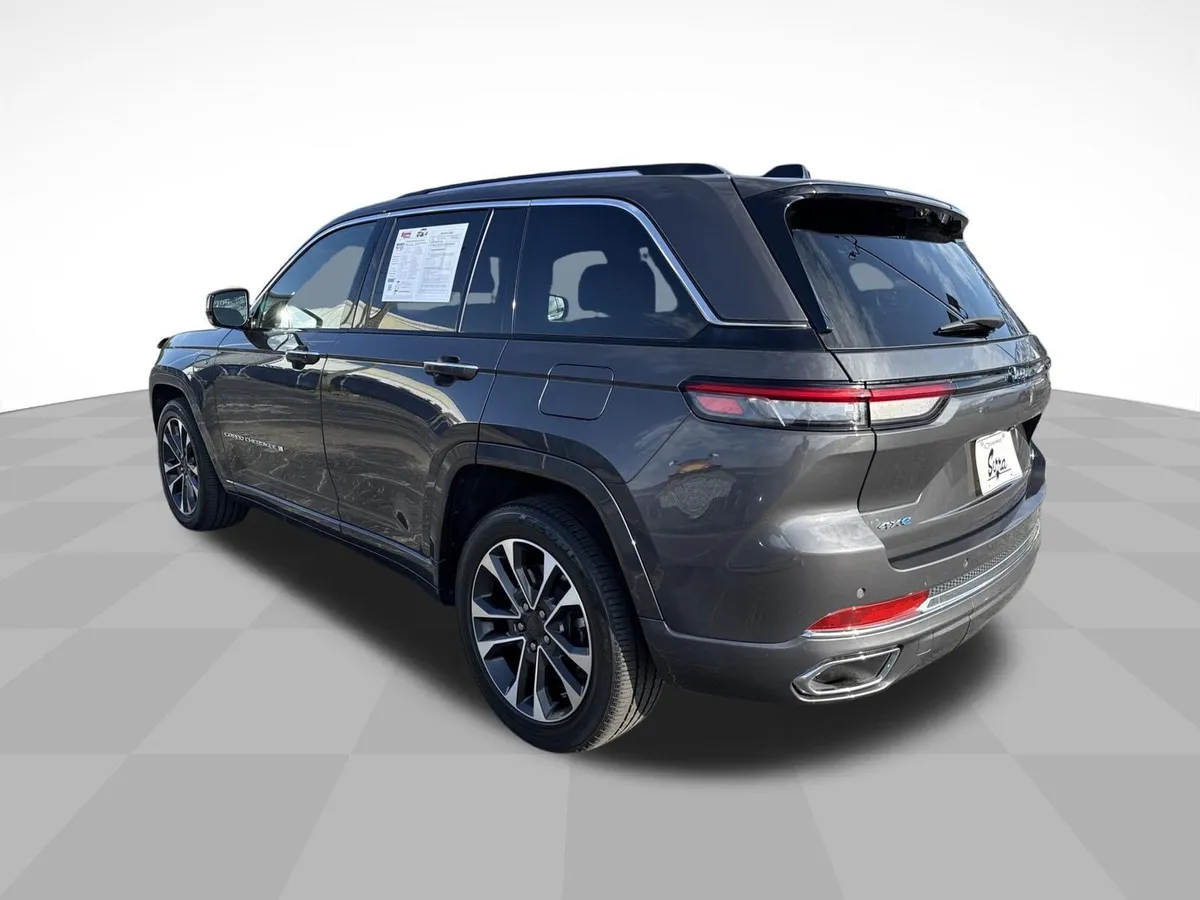 2023 Jeep Grand Cherokee 4xe Overland thumbnail 6
